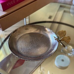Elegant Silver Decorative Plate with Gold Accent